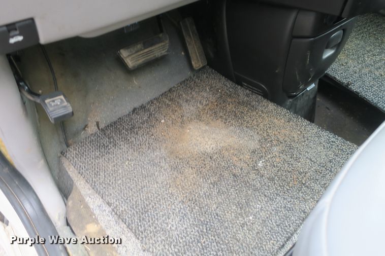 image for item DB10156 2005 Chevrolet Venture Amerivan handicap accessible van