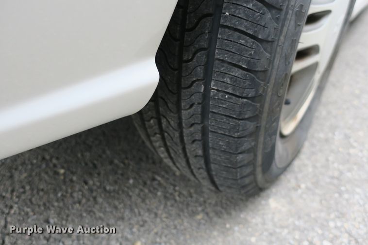 image for item DB10156 2005 Chevrolet Venture Amerivan handicap accessible van