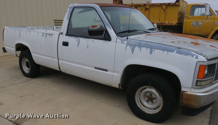 image for item DB10158 1989 GMC Sierra 1500 pickup truck