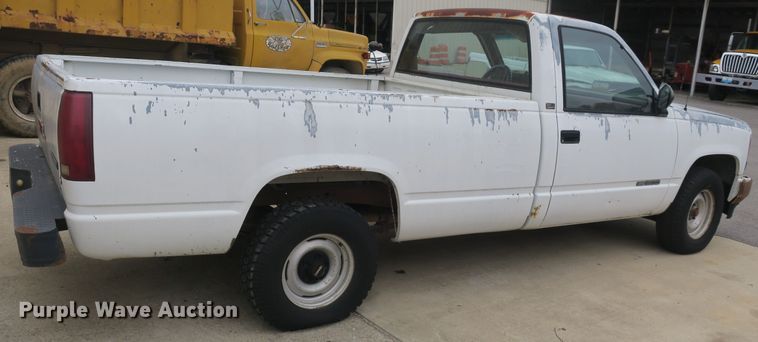 image for item DB10158 1989 GMC Sierra 1500 pickup truck