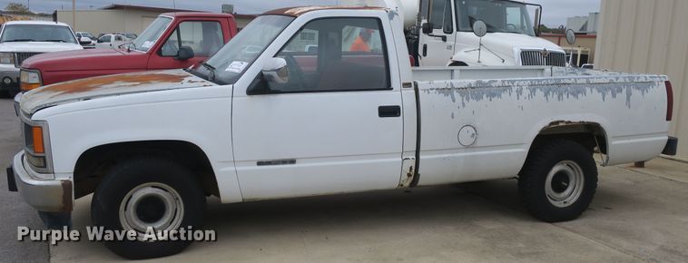 image for item DB10158 1989 GMC Sierra 1500 pickup truck