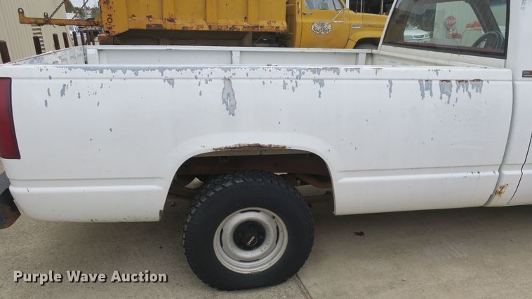 image for item DB10158 1989 GMC Sierra 1500 pickup truck