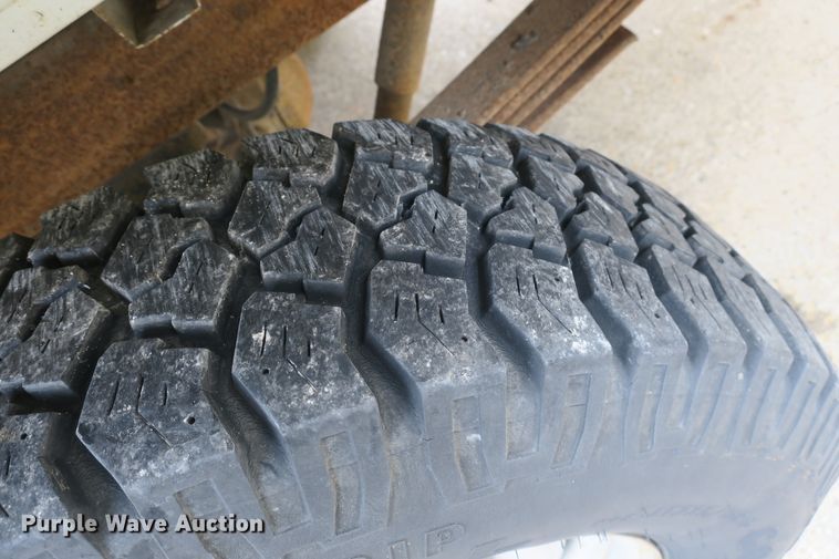 image for item DB10158 1989 GMC Sierra 1500 pickup truck