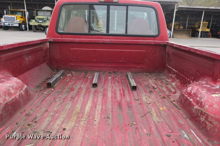 image for item DB10159 1996 Ford F150 pickup truck