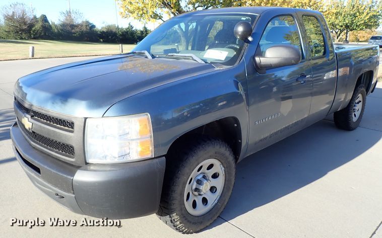 image for item DB7605 2011 Chevrolet Silverado 1500 Ext. Cab pickup truck