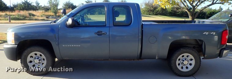 image for item DB7605 2011 Chevrolet Silverado 1500 Ext. Cab pickup truck