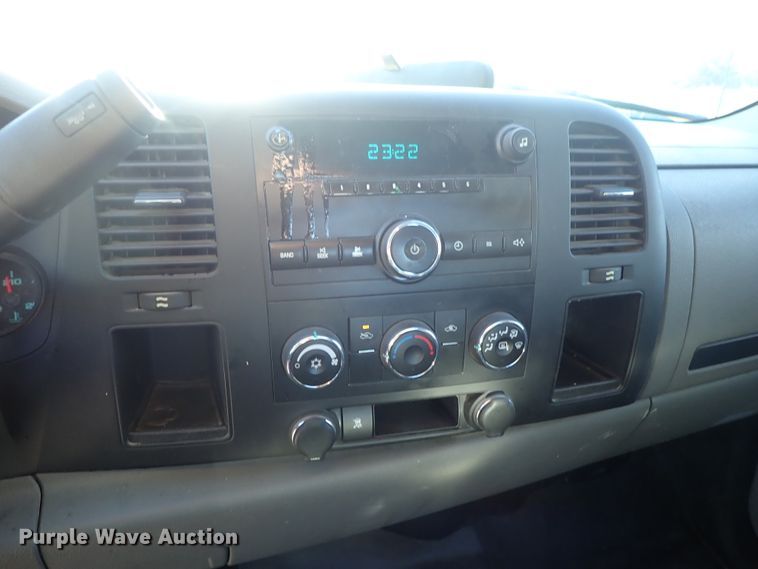 image for item DB7605 2011 Chevrolet Silverado 1500 Ext. Cab pickup truck