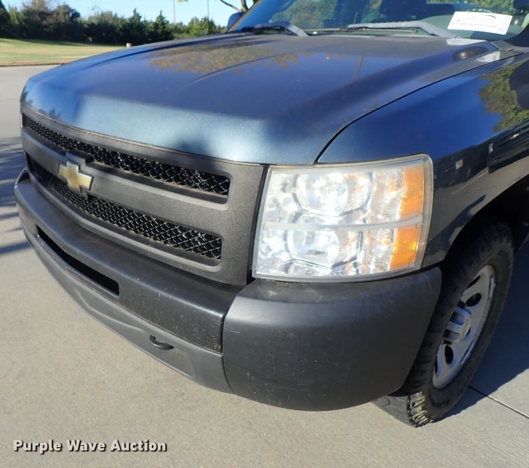 image for item DB7605 2011 Chevrolet Silverado 1500 Ext. Cab pickup truck