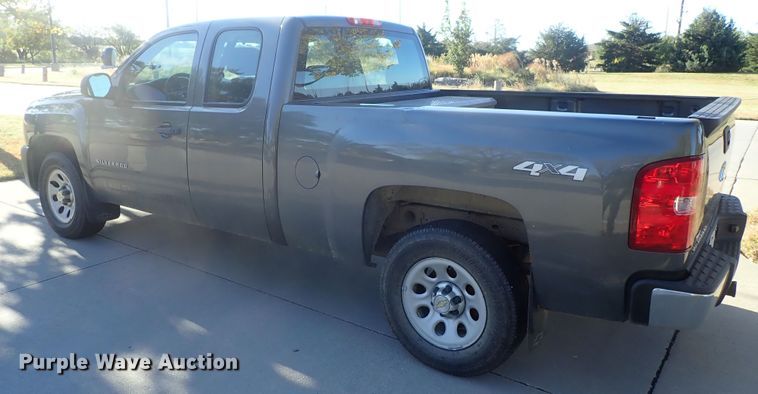 image for item DB7606 2011 Chevrolet Silverado 1500 Ext. Cab pickup truck