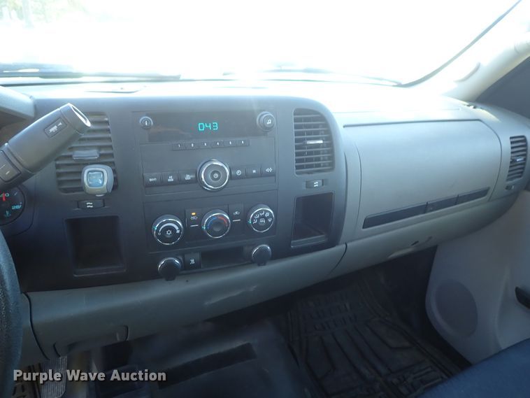 image for item DB7606 2011 Chevrolet Silverado 1500 Ext. Cab pickup truck