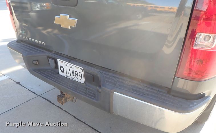 image for item DB7606 2011 Chevrolet Silverado 1500 Ext. Cab pickup truck