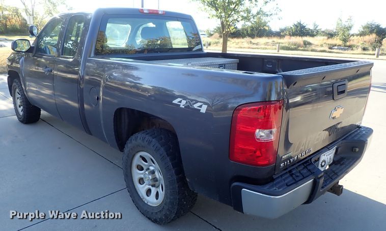 image for item DB7607 2010 Chevrolet Silverado 1500 Ext. Cab pickup truck