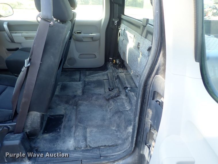 image for item DB7607 2010 Chevrolet Silverado 1500 Ext. Cab pickup truck