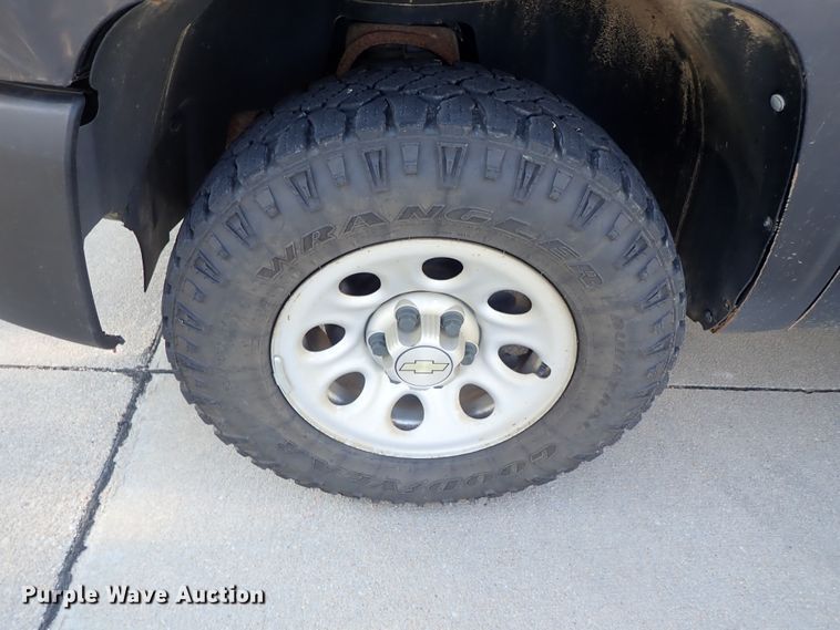 image for item DB7607 2010 Chevrolet Silverado 1500 Ext. Cab pickup truck