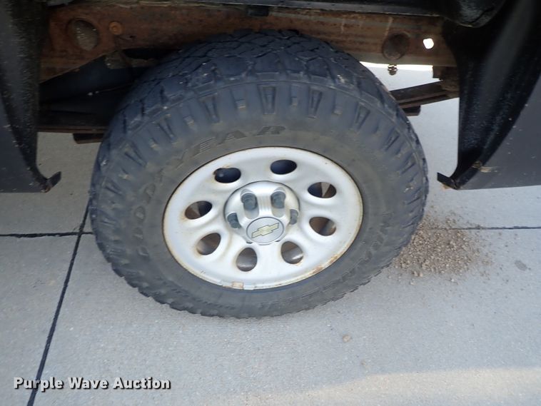 image for item DB7607 2010 Chevrolet Silverado 1500 Ext. Cab pickup truck