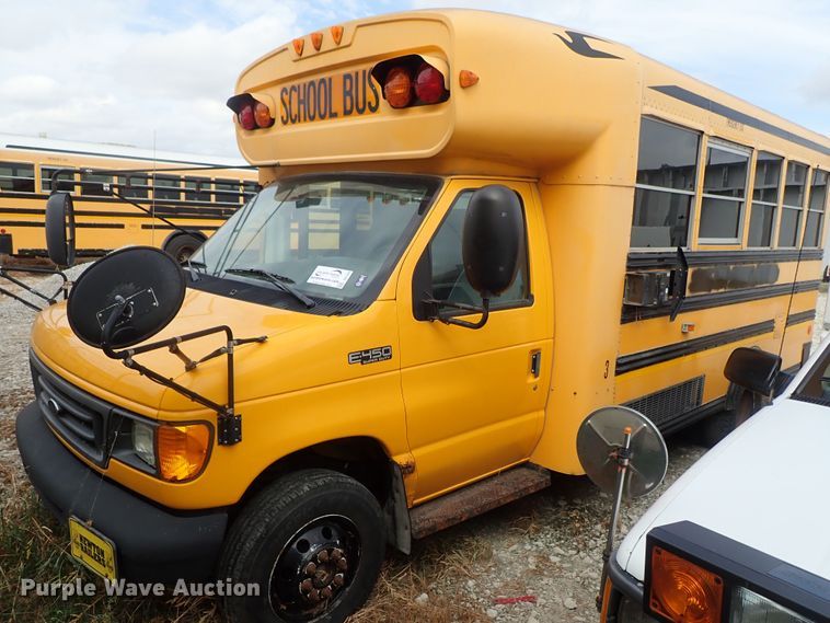image for item DB7688 2003 Ford E450 school bus