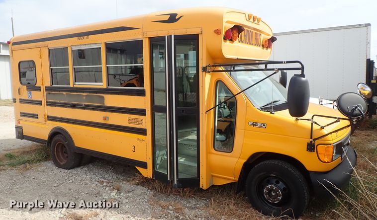 image for item DB7688 2003 Ford E450 school bus