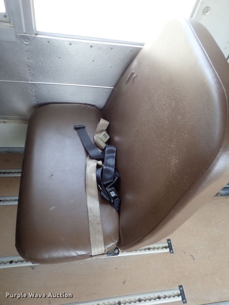 image for item DB7688 2003 Ford E450 school bus