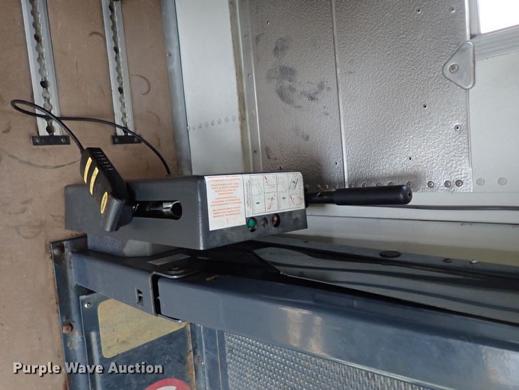 image for item DB7688 2003 Ford E450 school bus