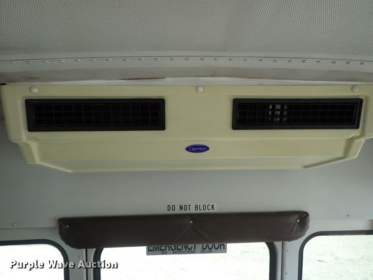 image for item DB7688 2003 Ford E450 school bus