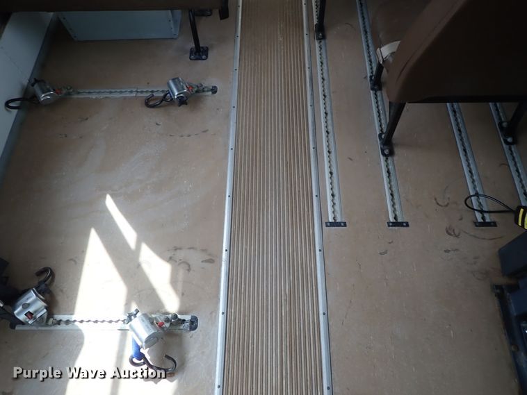 image for item DB7688 2003 Ford E450 school bus