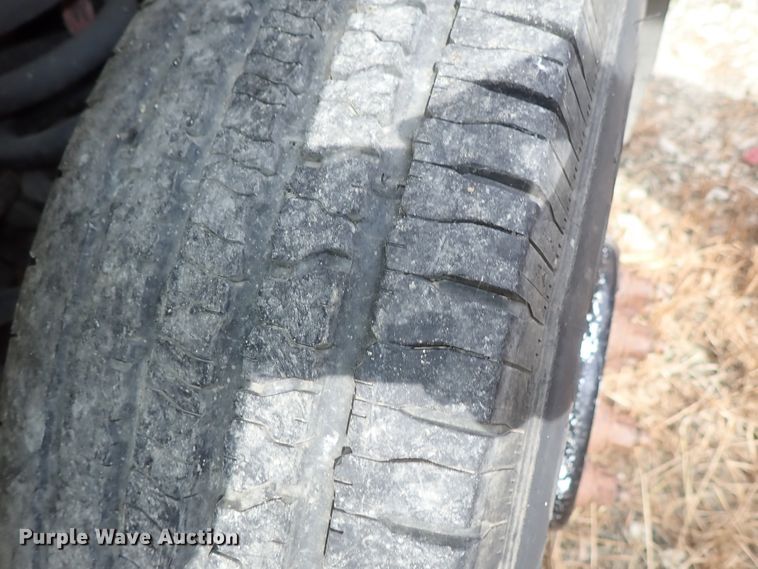 image for item DB7688 2003 Ford E450 school bus