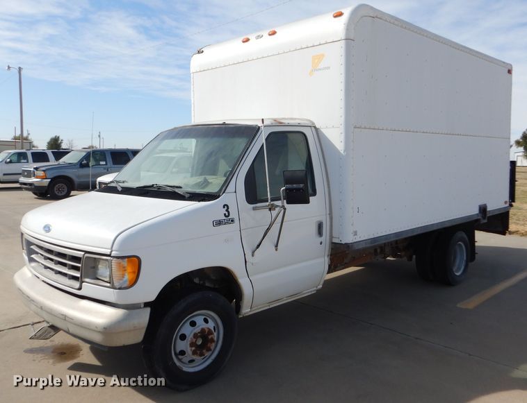 image for item DD4526 1993 Ford Econoline E350 box truck