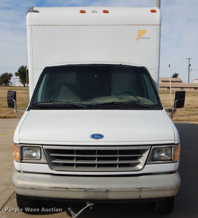 image for item DD4526 1993 Ford Econoline E350 box truck