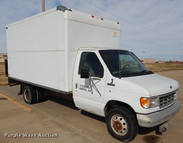 image for item DD4526 1993 Ford Econoline E350 box truck