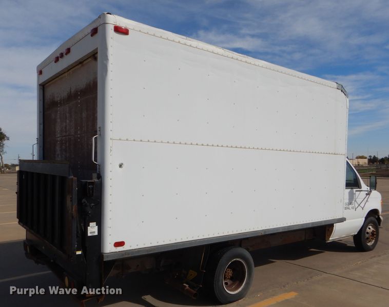 image for item DD4526 1993 Ford Econoline E350 box truck