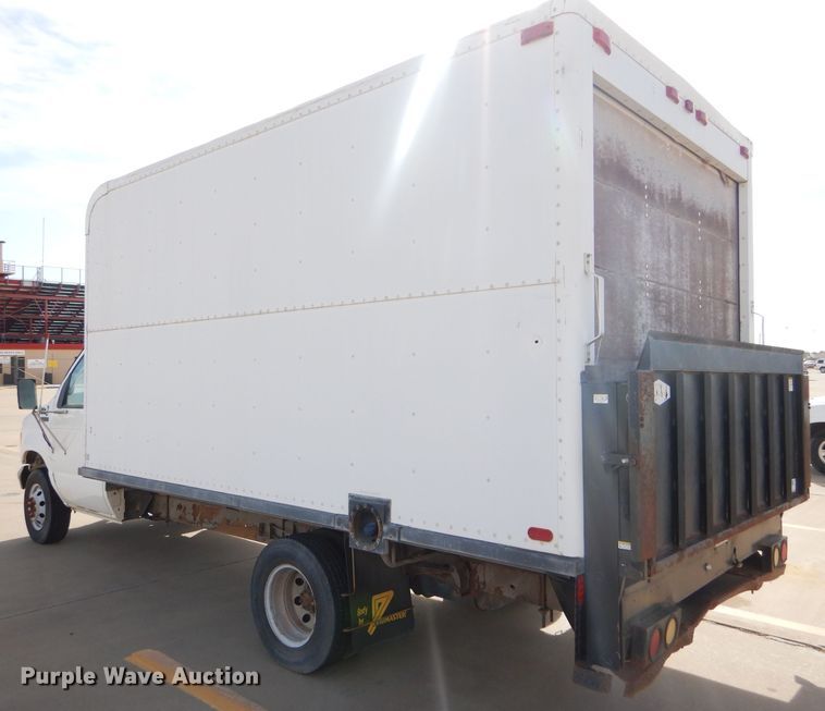 image for item DD4526 1993 Ford Econoline E350 box truck