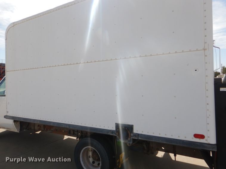 image for item DD4526 1993 Ford Econoline E350 box truck