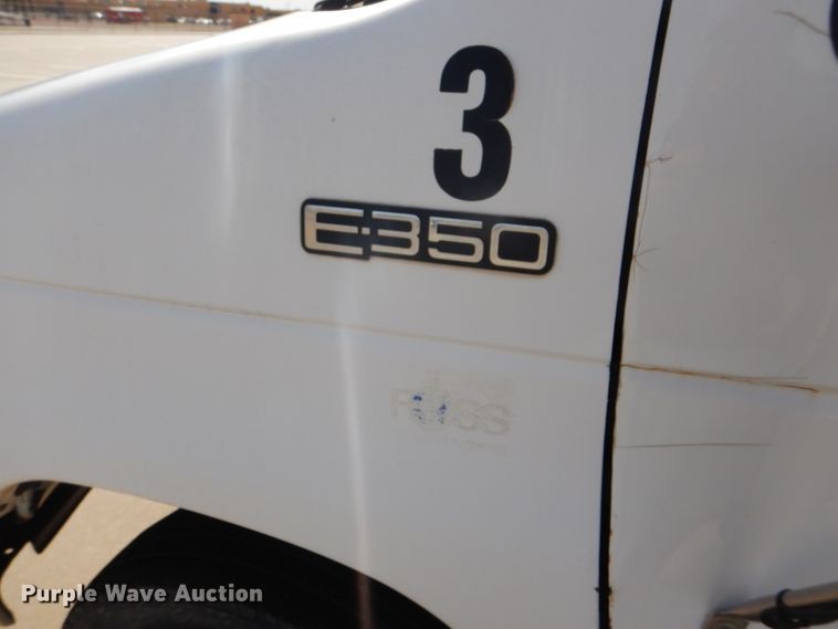 image for item DD4526 1993 Ford Econoline E350 box truck