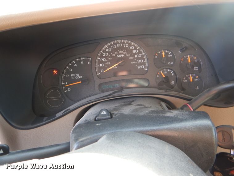 image for item DD4531 2005 GMC Yukon XL 1500 SUV