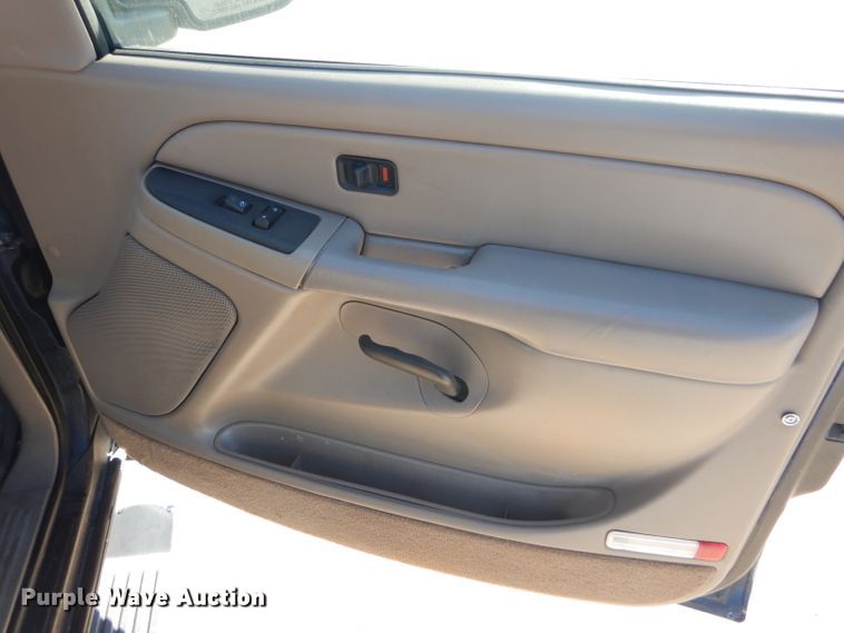 image for item DD4531 2005 GMC Yukon XL 1500 SUV