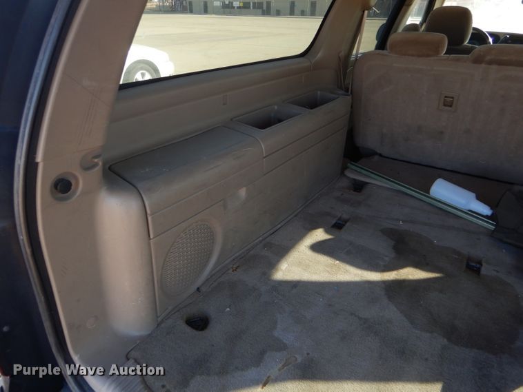 image for item DD4531 2005 GMC Yukon XL 1500 SUV