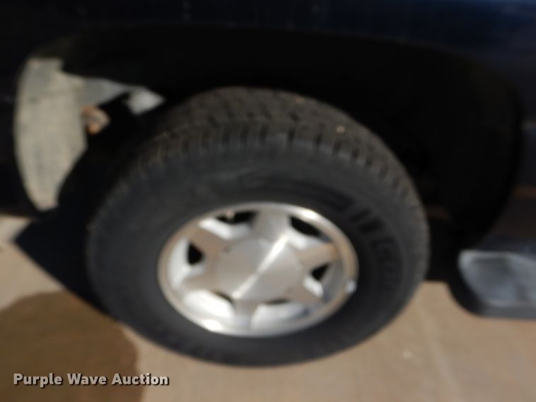 image for item DD4531 2005 GMC Yukon XL 1500 SUV