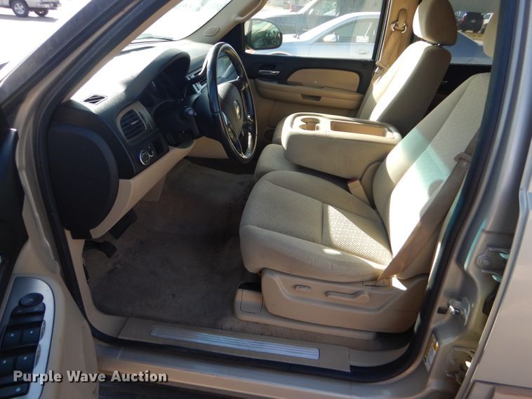 image for item DD4533 2007 Chevrolet Suburban 1500 LS SUV