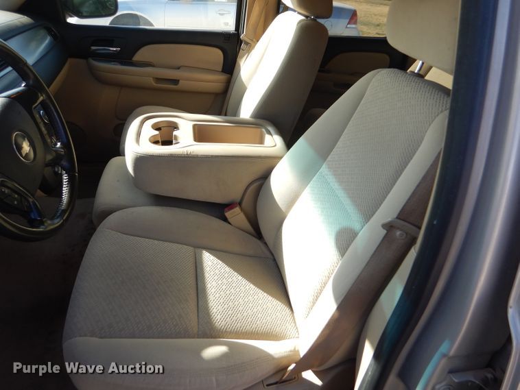 image for item DD4533 2007 Chevrolet Suburban 1500 LS SUV