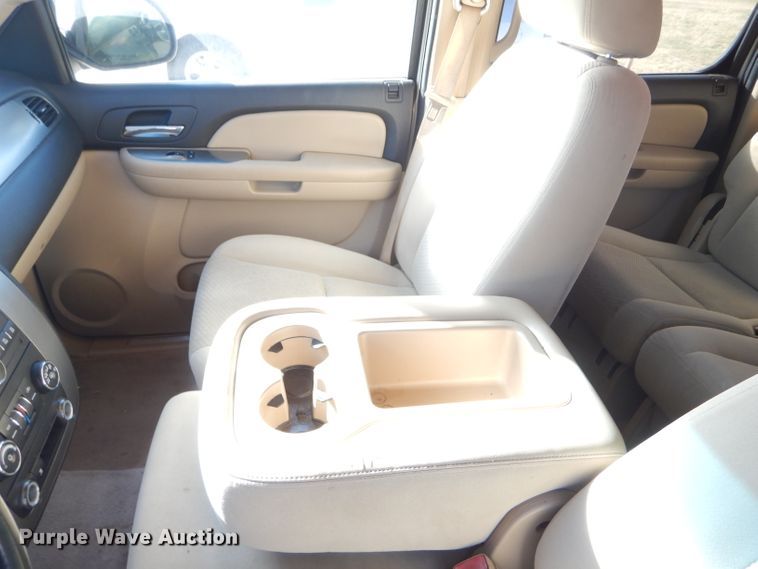 image for item DD4533 2007 Chevrolet Suburban 1500 LS SUV