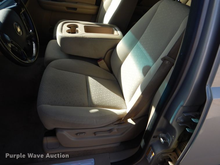 image for item DD4533 2007 Chevrolet Suburban 1500 LS SUV