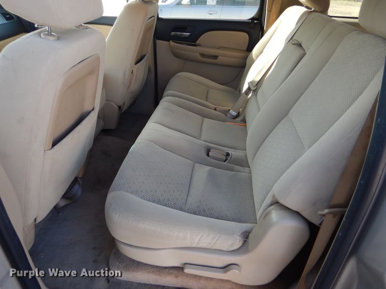 image for item DD4533 2007 Chevrolet Suburban 1500 LS SUV