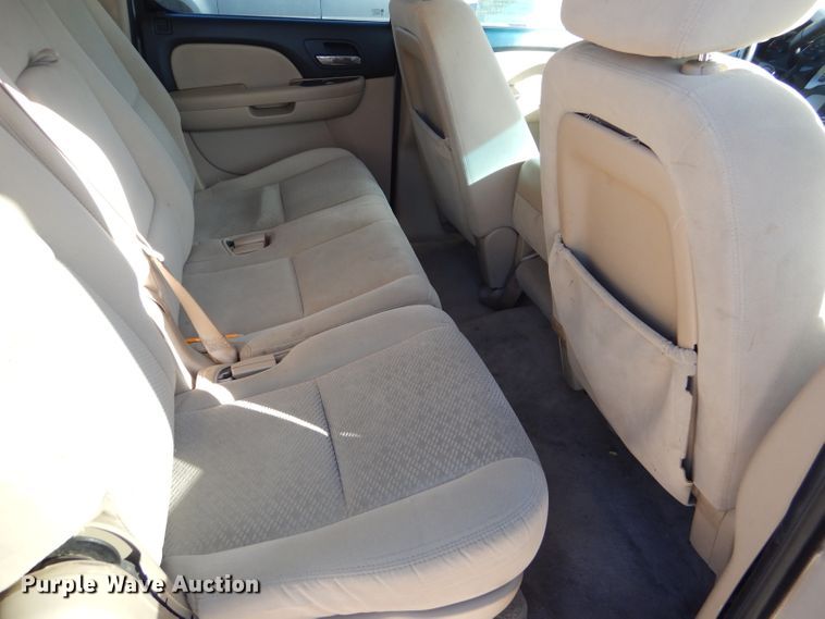 image for item DD4533 2007 Chevrolet Suburban 1500 LS SUV