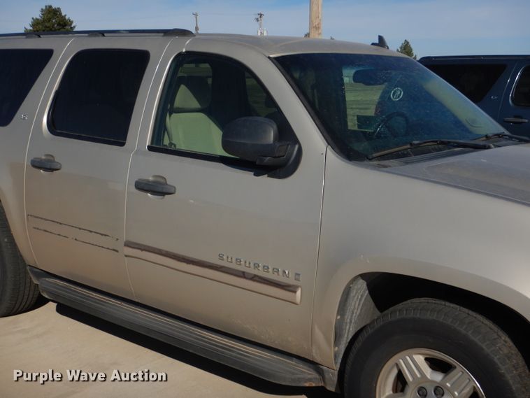 image for item DD4533 2007 Chevrolet Suburban 1500 LS SUV