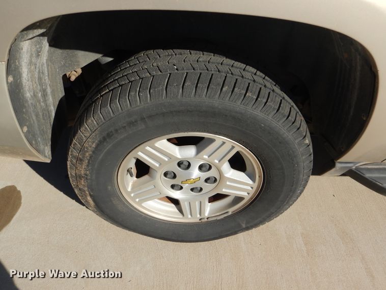 image for item DD4533 2007 Chevrolet Suburban 1500 LS SUV