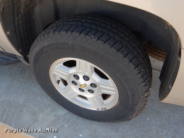 image for item DD4533 2007 Chevrolet Suburban 1500 LS SUV