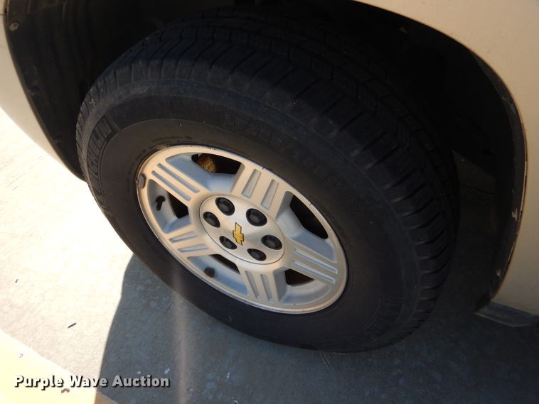 image for item DD4533 2007 Chevrolet Suburban 1500 LS SUV