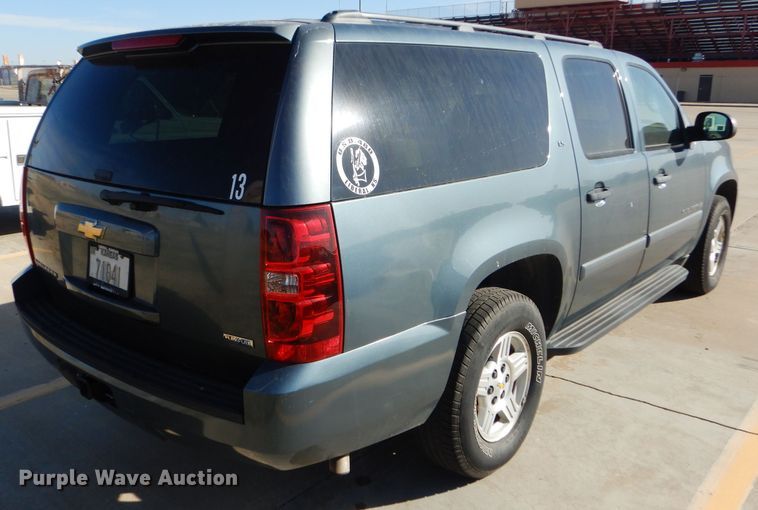 image for item DD4534 2008 Chevrolet Suburban 1500 LS SUV
