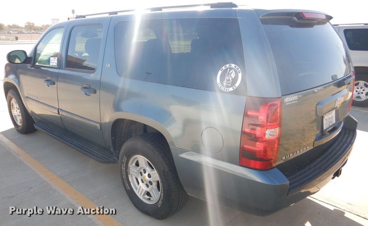 image for item DD4534 2008 Chevrolet Suburban 1500 LS SUV