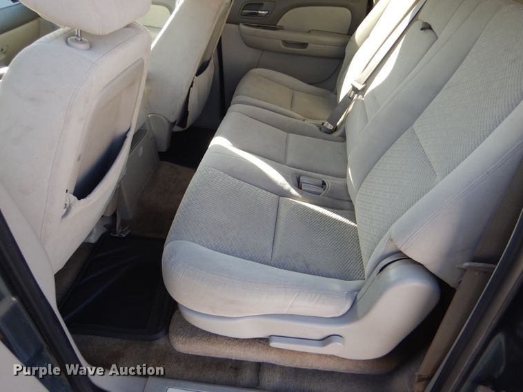 image for item DD4534 2008 Chevrolet Suburban 1500 LS SUV